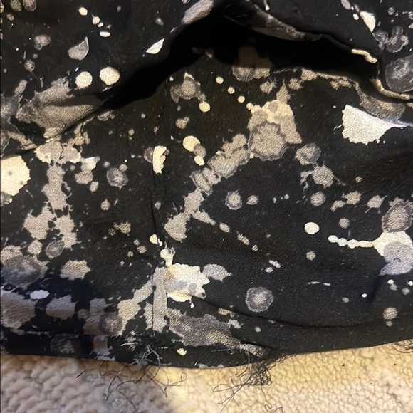 Tory Burch 100% Silk Black & White Splatter Top Size 4 - Picture 4 of 7